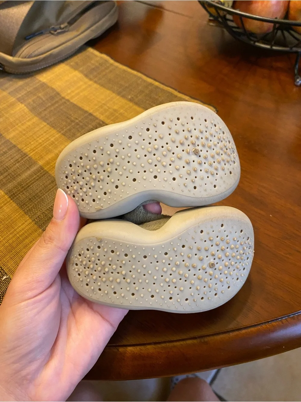 Sock shoes